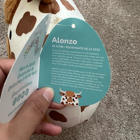 New 8” Alonzo the Highland Cow Squishmallows - Picture 5 of 7